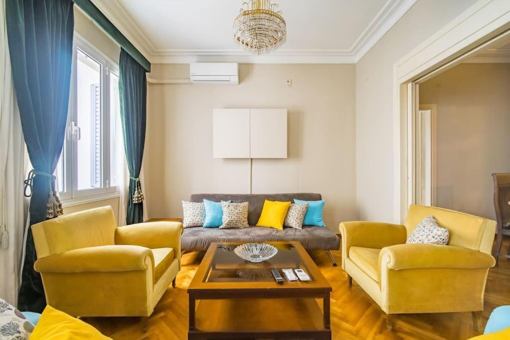 Emporikon Apartment Steps From Historic Center Athen Exterior foto