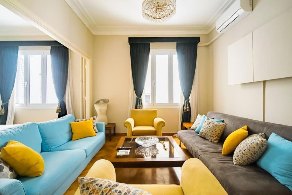 Emporikon Apartment Steps From Historic Center Athen Exterior foto